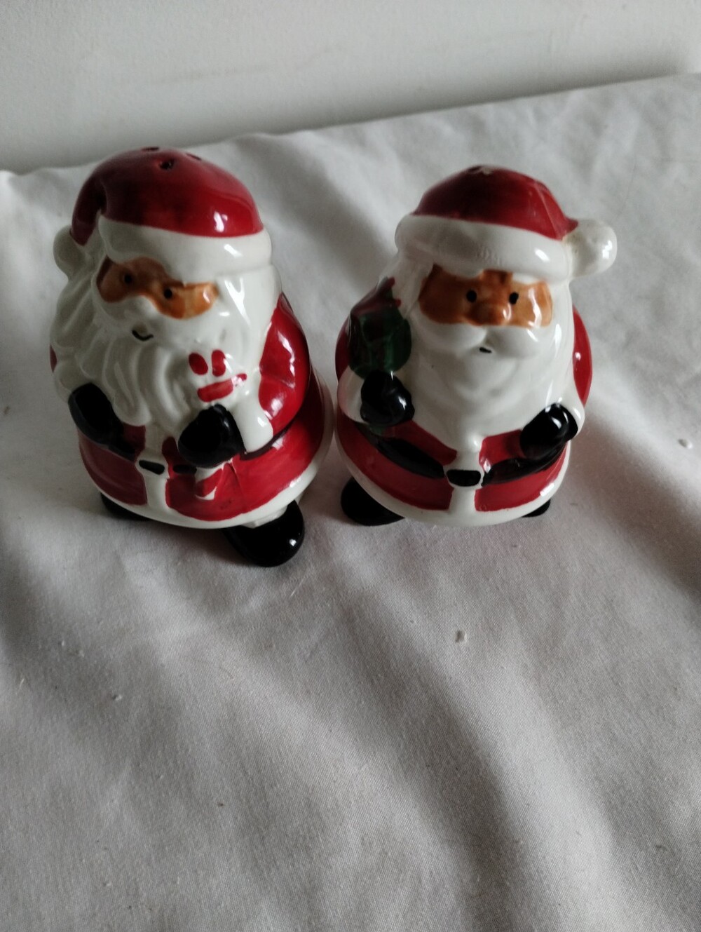 lVTG Santa Salt Pepper Shakers